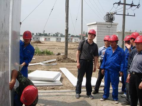 字号：大  中  小 市建管局吴建林局长慰问公司援建项目部